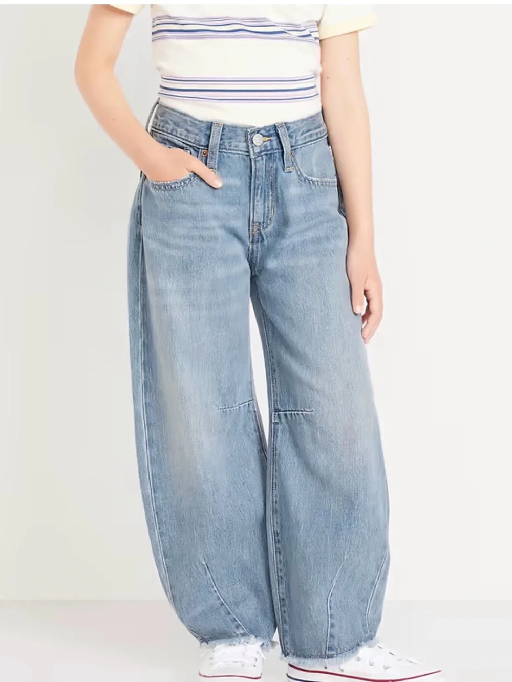 Old Navy Light Blue Wide-Leg Barrel Jeans